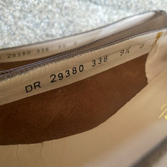 Salvatore Ferragamo Shoes Copper Bow - Picture 8 of 11